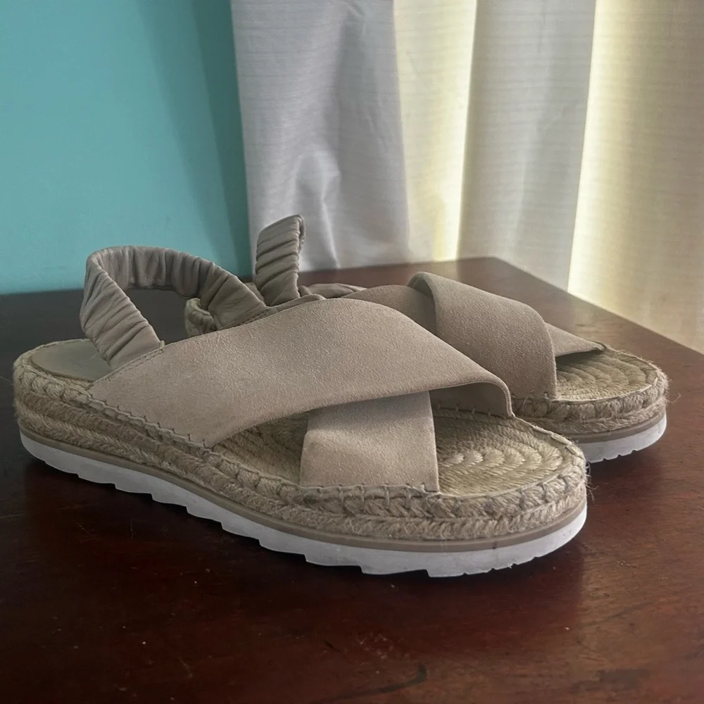 Marc Fisher Pella LTD Tan Beige Suede Espadrille Crisscross Sandals Womens SZ 7
